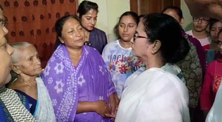 উৎসবটা আনন্দ কাটে, কখনও কখনও বিপর্যয় ঘটে: মমতা বন্দ্যোপাধ্যায় | Oneindia Bengali