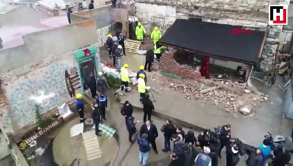 O hanın üstündeki kaçak yapılar yıkılıyor