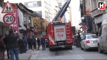 Karaköy'de iş merkezinde yangın, mahsur kalanları itfaiye kurtardı