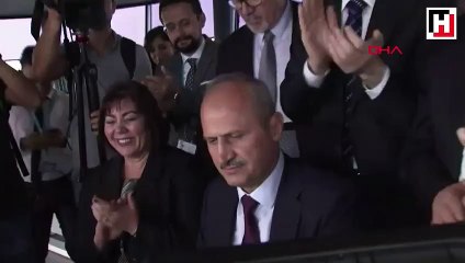 İstanbul Havalimanı'nda tarihi an... İlk uçuş başladı