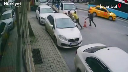 İstanbul'da sokak ortasında meydan kavgası kameraya yansıdı