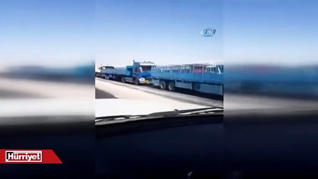 Suudi Arabistan sınırı kapattı, uzun araç kuyrukları oluştu