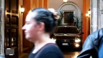Roma, terminato il faccia a faccia con Meloni: Berlusconi lascia la sede di FdI
