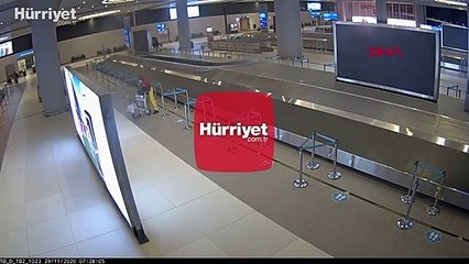 Tropik meyvelerin içinde ülkeye uyuşturucu sokmaya çalışan şüpheli kamerada