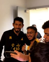 مظاهرة حب من جماهير اتحاد جدة لأحمد حجازي.. واللاعب: هنتصور بالراحة؟