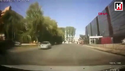 Motosikletli, feci kazadan sağ kurtuldu