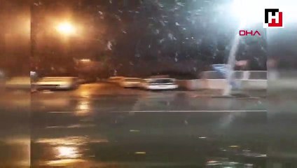 Sultangazi'de lapa lapa kar