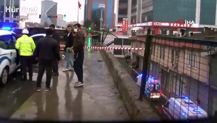 Panelvan araç köprüde kaza yaptı, içindekiler köprüden aşağıya düşerek yaralandı