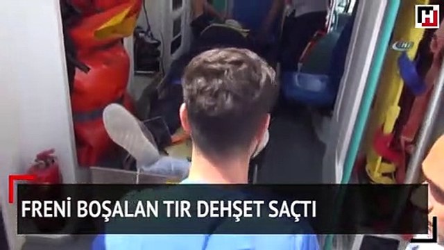 Freni boşalan tır dehşet saçtı