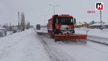Sivas'ta Kızılırmak buz tuttu, 280 yerleşim yeri ulaşıma kapandı
