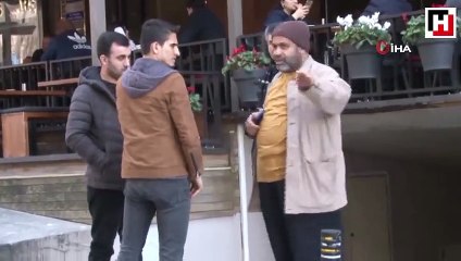 Restorandan çıkan turist çifte kapkaççı şoku