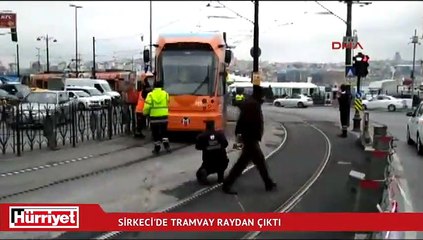 Sirkeci'de aynı noktada bir tramvay daha yoldan çıktı