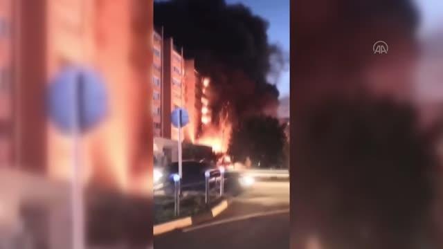 Rusya'nın Yeysk kentinde yerleşim bölgesine Su-34 tipi savaş uçağı düştü