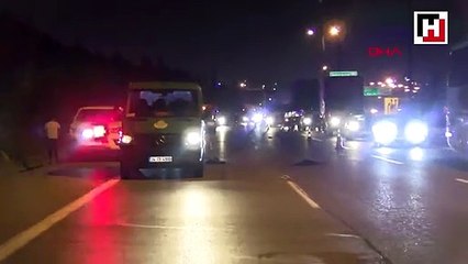 TEM Otoyolu'nda yolun karşına geçmek isterken TIR'ın altında kaldı