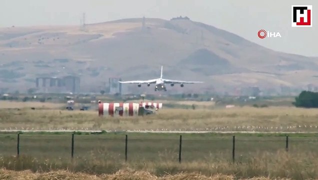 S-400 teslimatında yedinci uçak Mürted Hava Üssü’ne indi