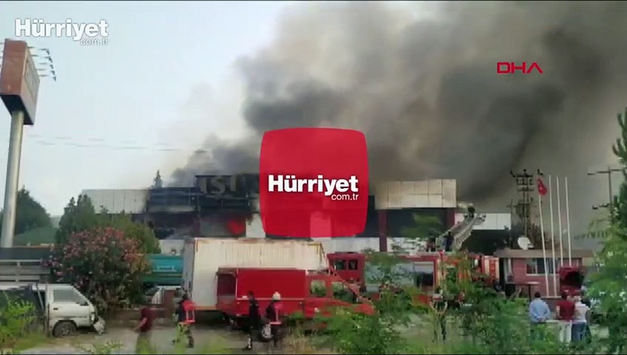 Son dakika haber... Manisa Saruhanlı'da mobilya fabrikasında yangın