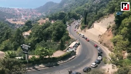 Plaja ulaşmak için kilometrelerce yürüdüler