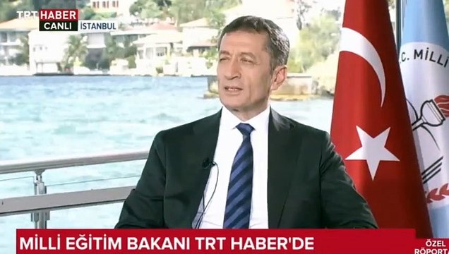 Milli Eğitim Bakanı Ziya Selçuk, canlı yayında tarih verdi