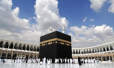 النساء دون الـ 45 قادرات على أداء مناسك العمرة من دون محرم