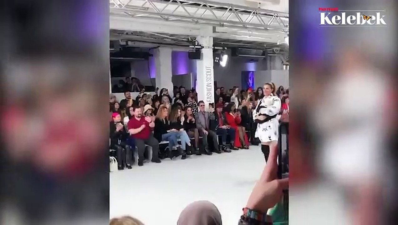 Tülin Şahin kızıyla podyumda!