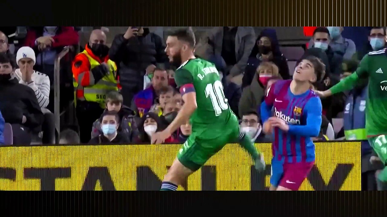 Gavi remporte le trophée Kopa 2022 - Ballon d'Or - Foot