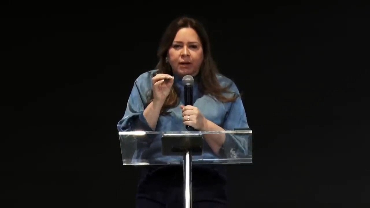 Ator denuncia hostilidade de Hollywood contra o cristianismo