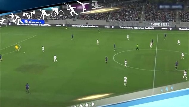 [스포츠영상] 여긴 어디? 나는 누구? 골키퍼의 치명적인 실책