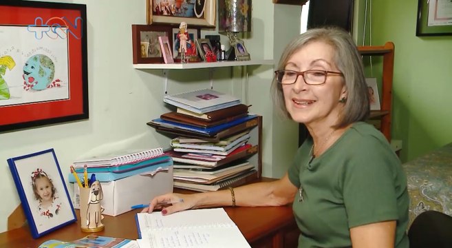 mqn-Con 52 años decidió convertirse en profesora y a los 70 publicar libros para escuelas rurales-171022