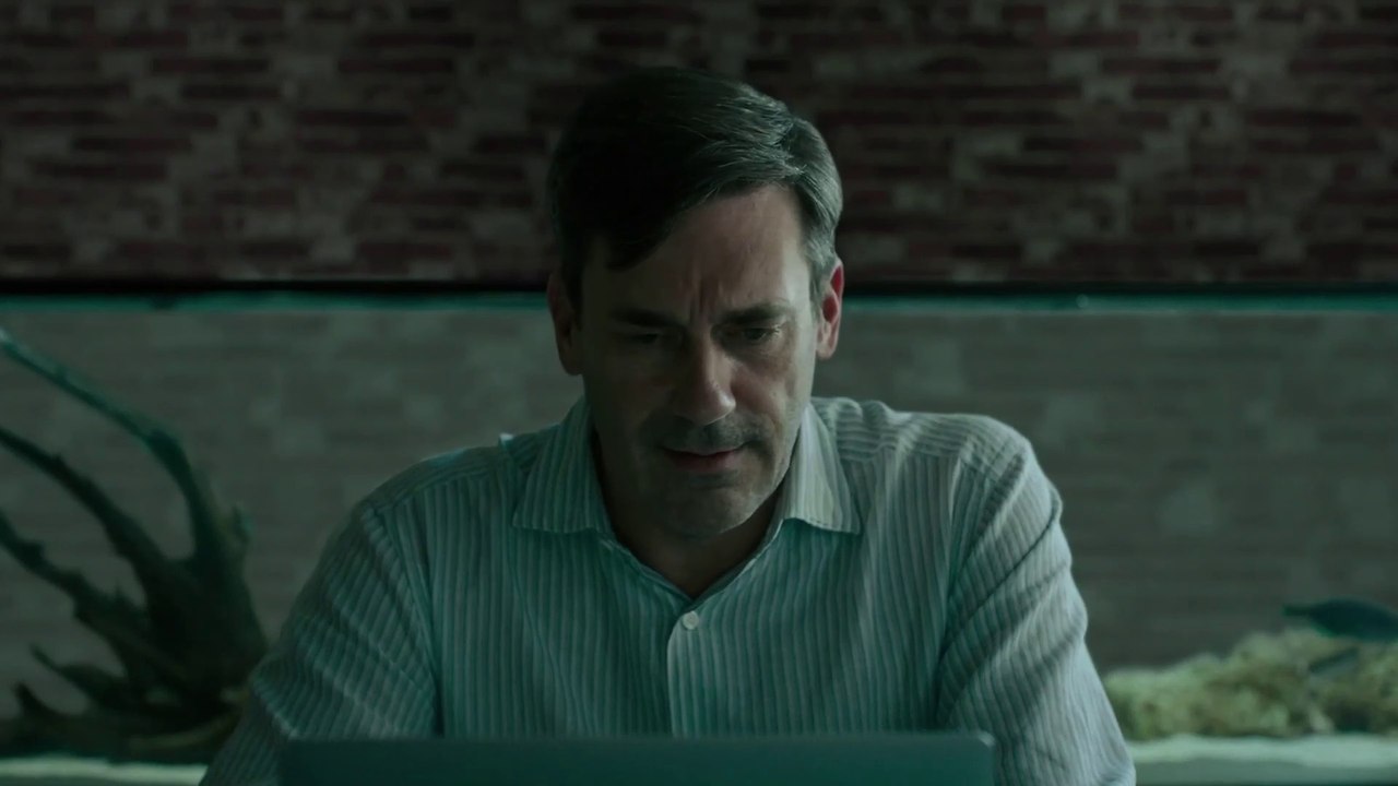 IR Interview Greg Mottola & Jon Hamm For "Confess Fletch" [Miramax