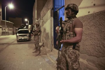 Son dakika haberi! ŞANLIURFA - Uyuşturucu satıcılarına şafak operasyonunda 40 zanlı yakalandı