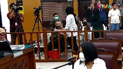 Sidang Perdana Bharada E, Jomplang dengan Sambo dan Putri