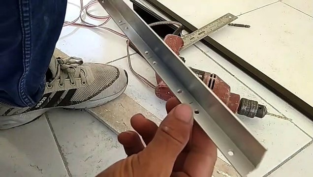 CARA MEMBUAT KUSEN PINTU ALUMINIUM