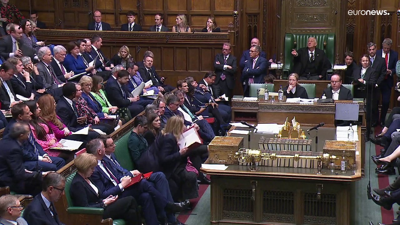 Entschuldigung per TV-Interview: Hält der Kniefall Liz Truss im Amt?