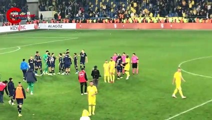 Batshuayi'yi kenarda gören Jorge Jesus sinirden deliye döndü!