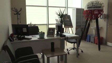 Son dakika haberleri... Doktor Ekrem Karakaya'nın hatırası, hastanedeki odasında yaşatılıyor