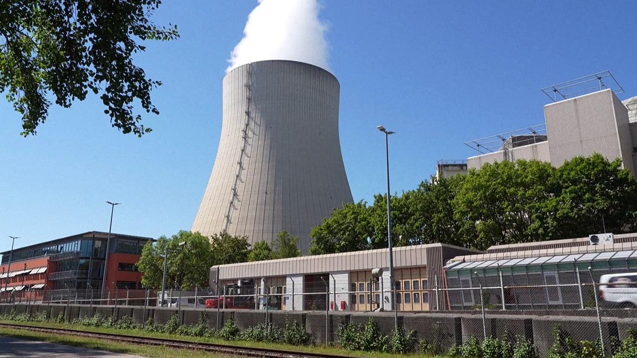 Atomstreit: FDP und Grüne akzeptieren Kanzler-Machtwort zähneknirschend