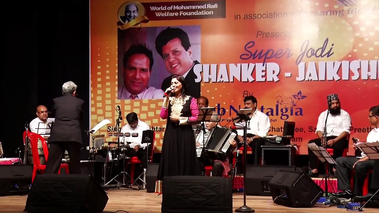Unse Mili Nazar Ke Mere Hosh Ud Gaye | Moods Of Lata | Sangeeta Melekar Live Cover Performing Beautiful Song