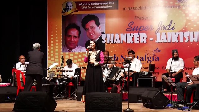 Unse Mili Nazar Ke Mere Hosh Ud Gaye | Moods Of Lata | Sangeeta Melekar Live Cover Performing Beautiful Song