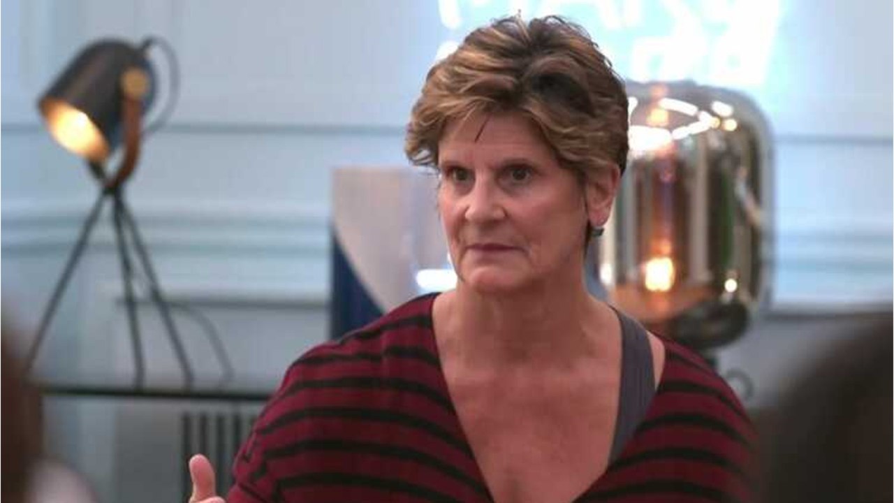 VOICI - Star Academy : ce "grave accident" vécu par Laure Balon, la professeur d’expression scénique
