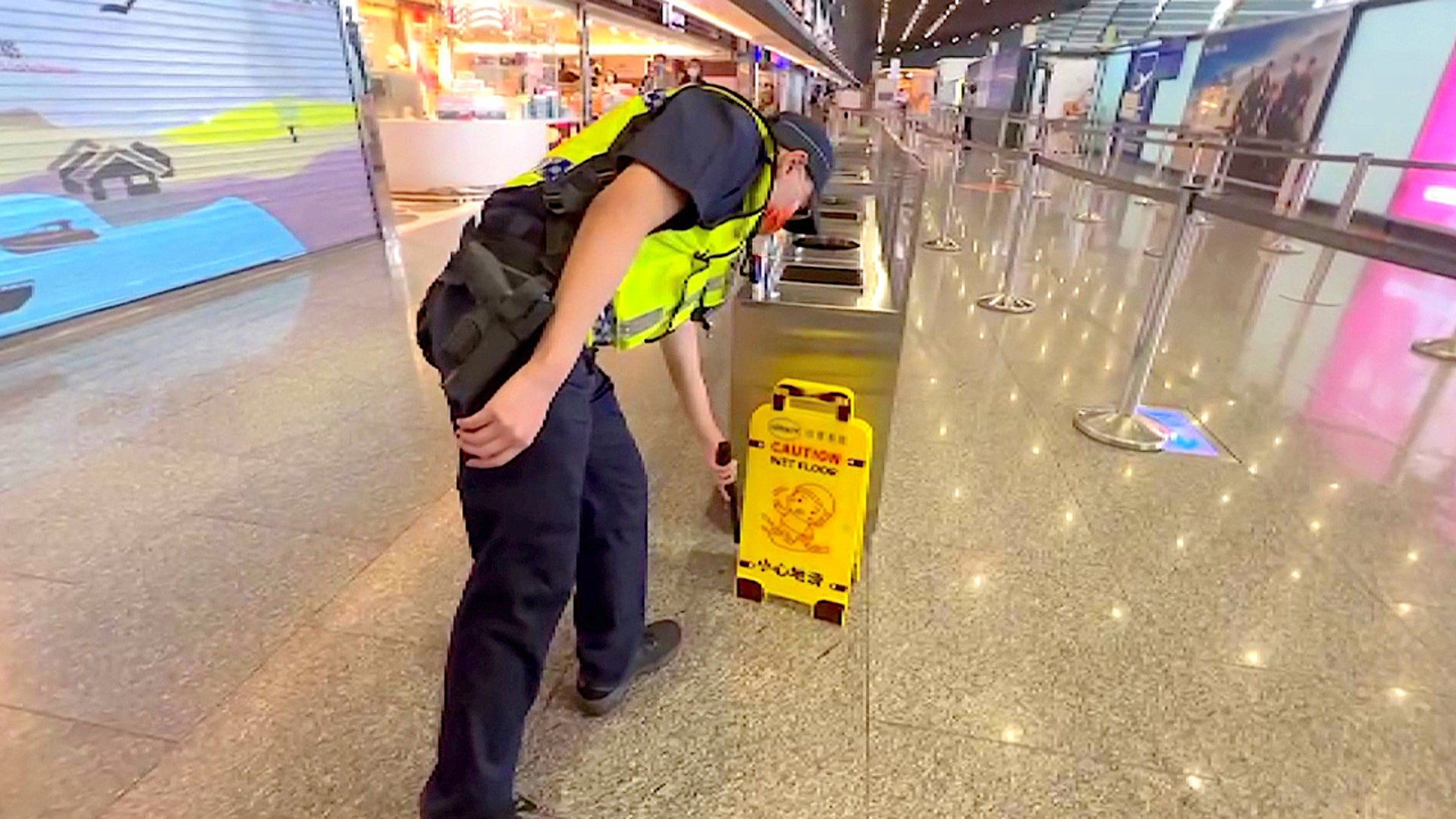⁣Taoyuan Airport Bomb Threat Ahead of Pompeo's Arrival in Taiwan - TaiwanPlus News