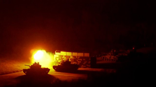 Taiwan's Army Practices Shooting Targets at Night - TaiwanPlus News