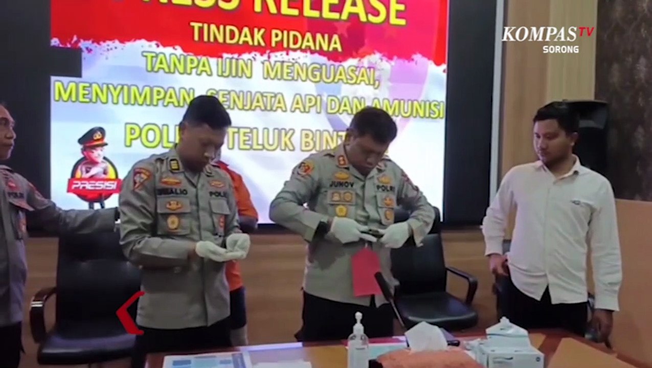 Kepala Kampung Moskona Barat Ditangkap Karena M...
