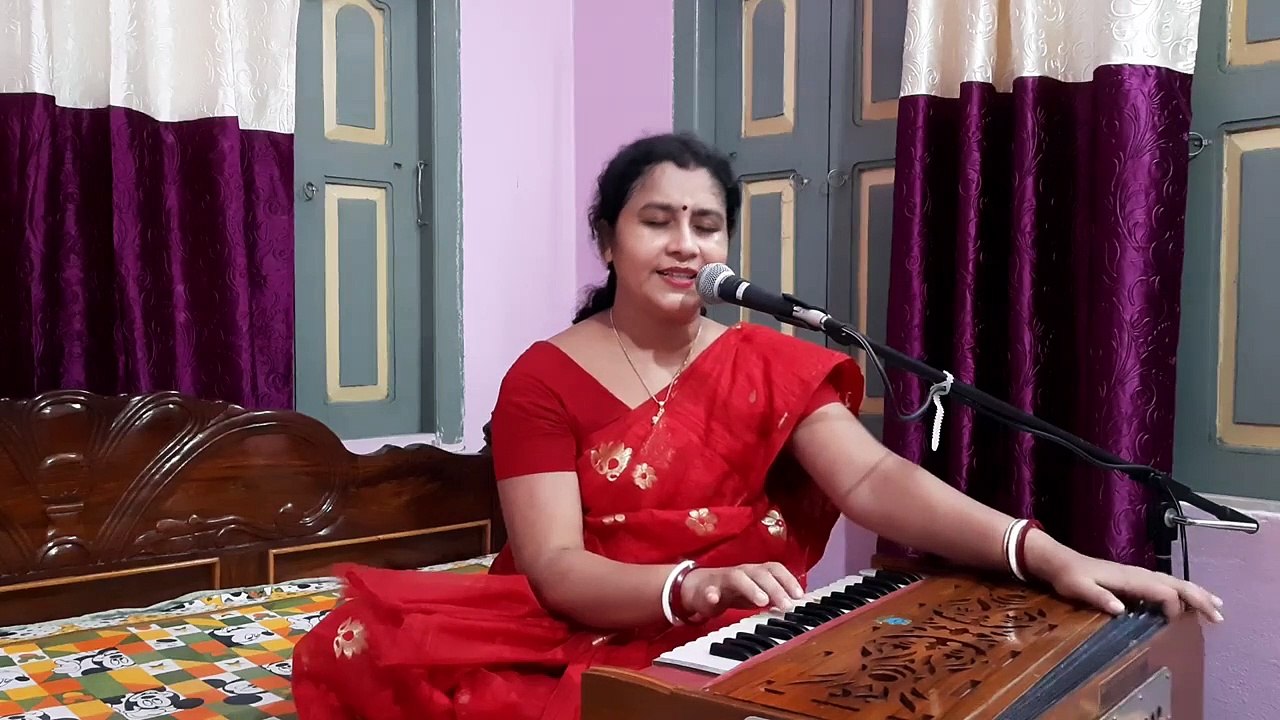 তুমি কি এমনি করে থাকবে দূরে