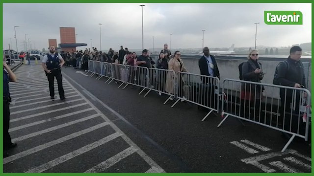 L'accès à l'aéroport est très très difficile