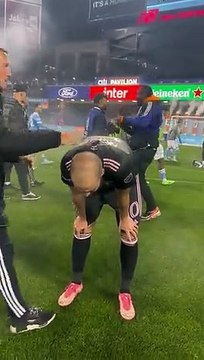 El desconsolado llanto del Pipita Higuaín, tras jugar su último partido como futbolista