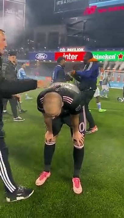 El desconsolado llanto del "Pipita" Higuaín, tras jugar su último partido como futbolista