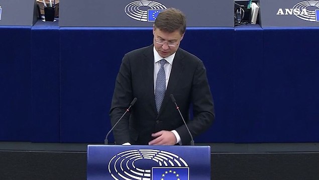 Energia, Dombrovskis: Impossibile un sostegno a pioggia per tutti