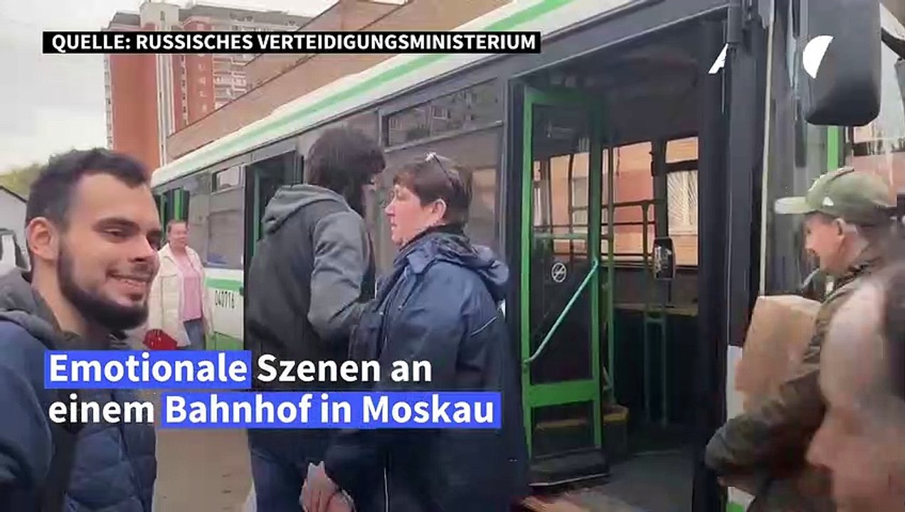 Abschied auf dem Bahnhof: Teilmobilmachung offenbar abgeschlossen