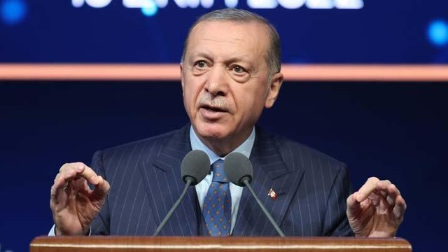 Erdoğan: Yaz stajını asgari ücret seviyesine yükseltiyoruz