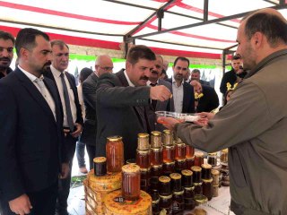 Iğdır haberi... Bu yıl 5'incisi düzenlenen Iğdır balı tanıtım günleri başladı